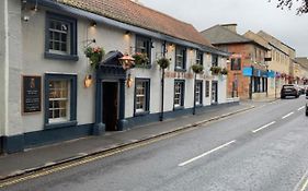 Swan & Talbot Inn